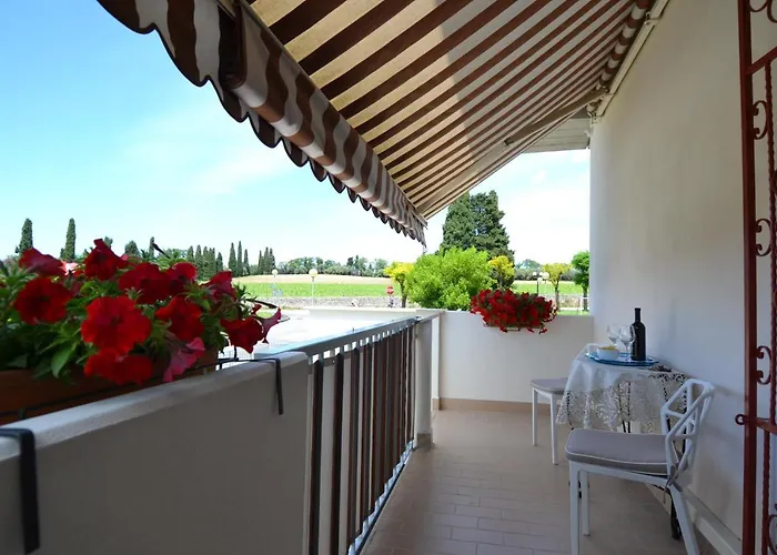 Hébergement de vacances Rosalinde House *