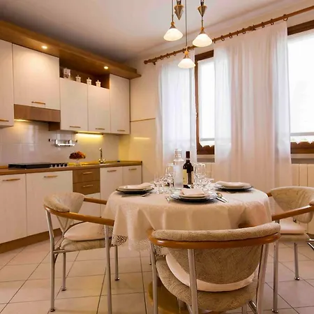 Rosalinde House Semesterbostad *