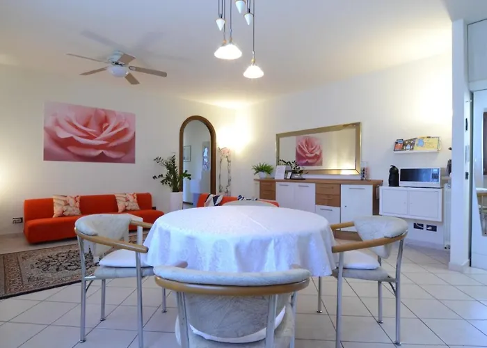 Rosalinde House *