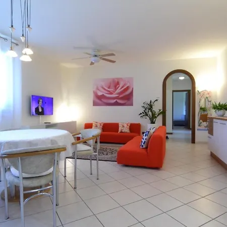 Rosalinde House Vakantiehuis *